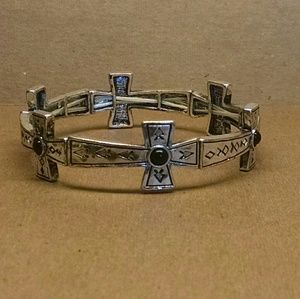 Beautiful silver cross bracelet